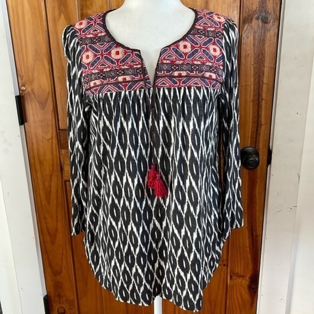 One September Anthropologie Black multi color Ikat Print 3/4 sleeve top Small